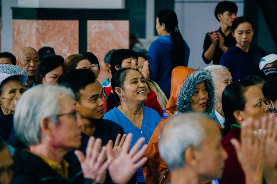 Mang niềm vui đến với người bệnh  